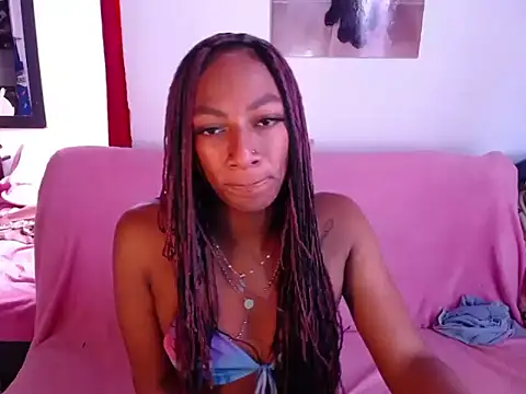 samy_doll: διαδικτυακό σόου στην κάμερα
