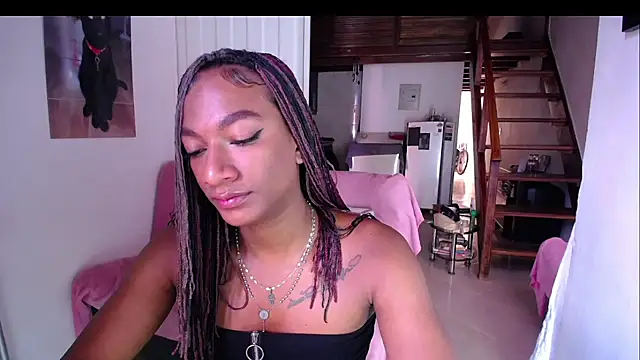 הופעת וובקאם של samy_doll