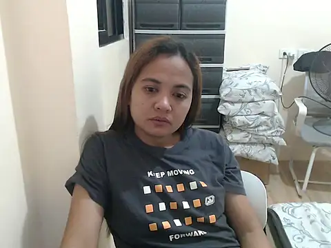 xTheLastVIRGINx live XXX chat