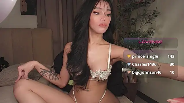 Hollywood_Girl Pertunjukan Webcam