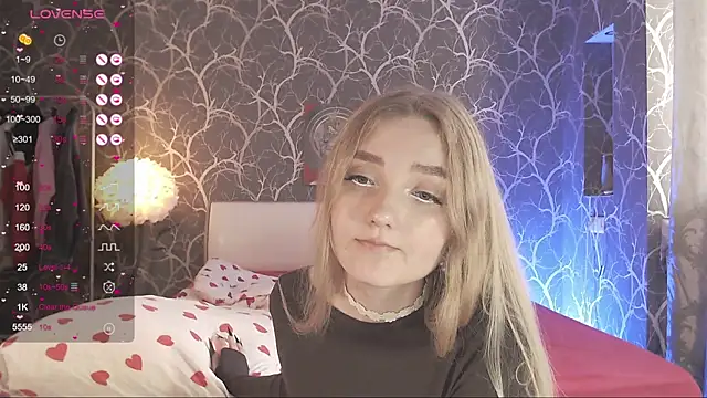 MiaMiaMeow XXX чат на живо