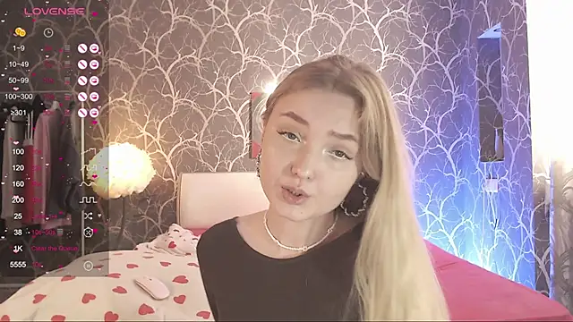 Chat XXX en directo de MiaMiaMeow