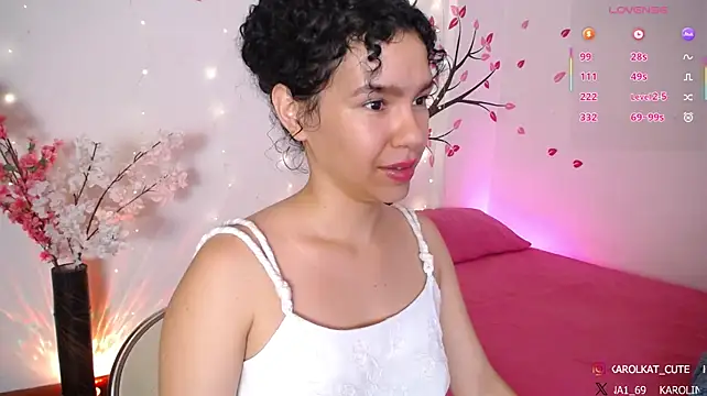 Karolina_1 Obrolan Langsung XXX