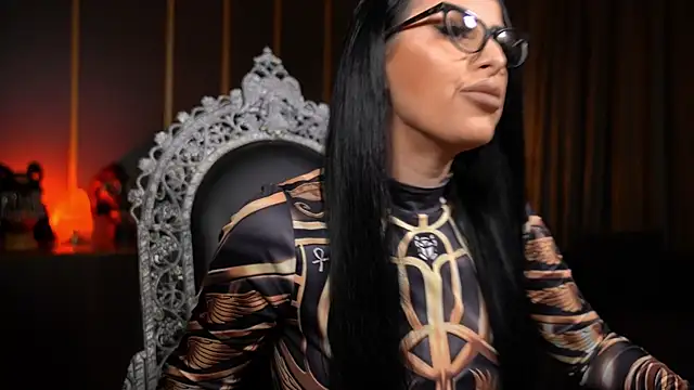 kelly_kent Adlı Modelin Canlı XXX Sohbeti