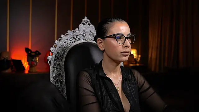 kelly_kent Adlı Modelin Canlı XXX Sohbeti