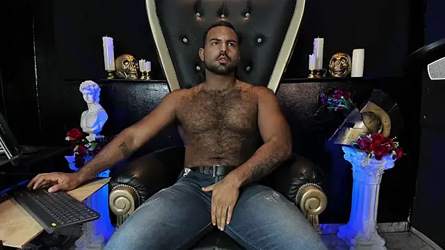 BeardAndrew Show in webcam