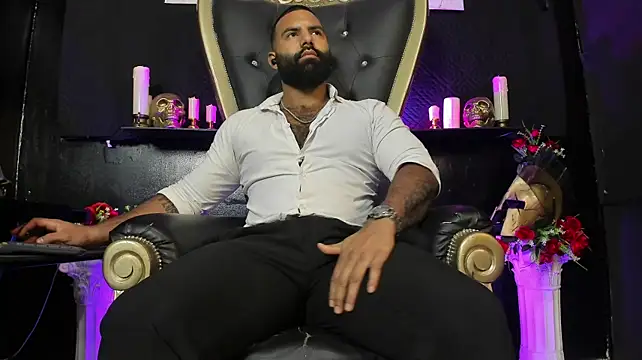 Show modela BeardAndrew na web-kameri