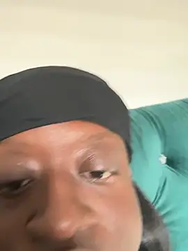 הופעת וובקאם של Katiefyi