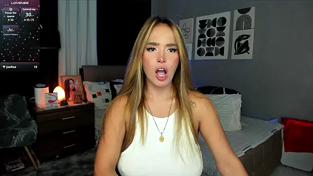 NastyH0tBABEx webcam show