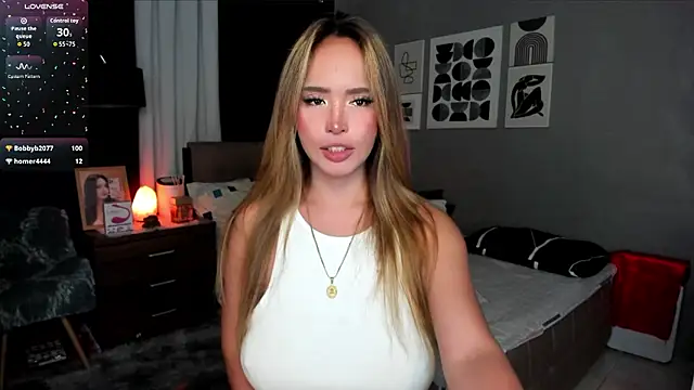 Show modela NastyH0tBABEx na web-kameri