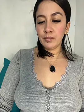 XXX chat uživo modela laqueq