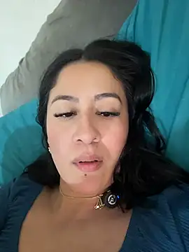 צ'אט XXX בשידור חי של Magicaluprising