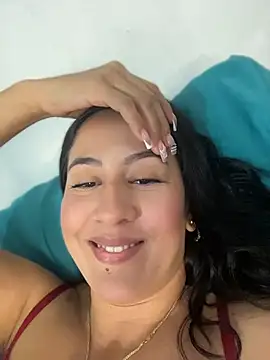 Magicaluprising's Webcam Show