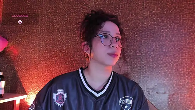 Apartment28 网络视讯表演
