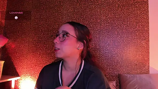 Apartment28 Show in webcam
