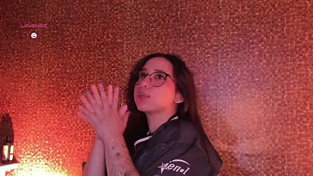 Apartment28のライブXXXチャット