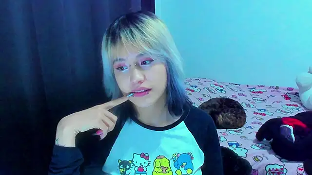 Akane-Mou: онлайн-секс-чат