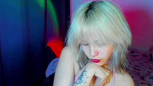 Chat XXX en directo de Akane-Mou