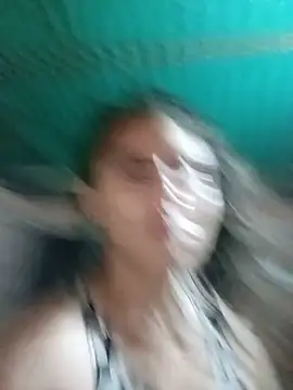 הופעת וובקאם של valeriaswang_Lucas