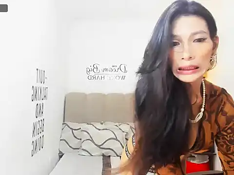 Trixie_Mattel21's Webcam Show