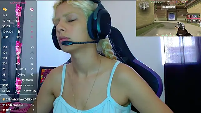blondegamerr's Webcam Show