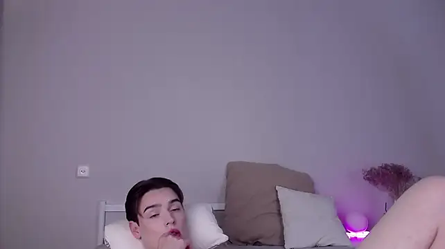 عرض كام RobbyCharming