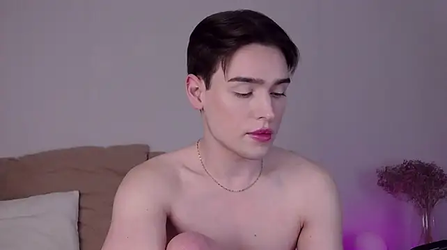 RobbyCharming Show in webcam