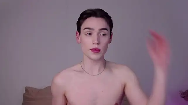 Pokazy przed kamerką – RobbyCharming