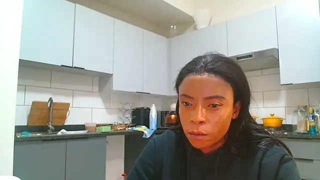 Chat +18 de MIAMI9 ao vivo