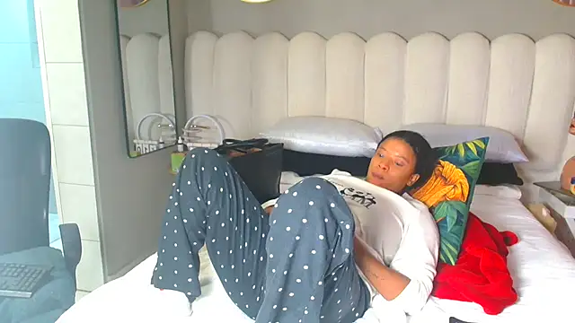 MIAMI9's Live XXX Chat