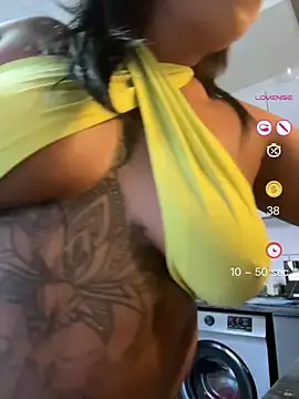 MIAMI9's Live XXX Chat