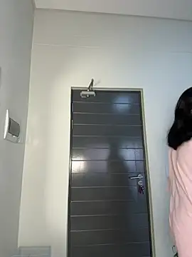 MIAMI9 Adlı Modelin Canlı XXX Sohbeti