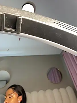 MIAMI9 라이브 XXX 채팅