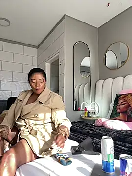 MIAMI9's Live XXX Chat