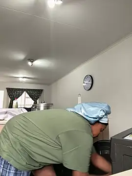 XXX chat uživo modela MIAMI9