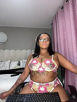 MIAMI9's Live XXX Chat