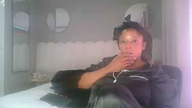 MIAMI9's Live XXX Chat