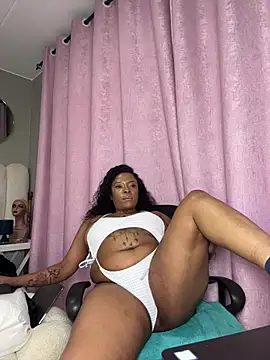 MIAMI9's Live XXX Chat