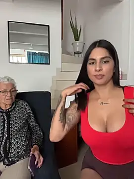 charlotte_stevenss_'s Live XXX Chat