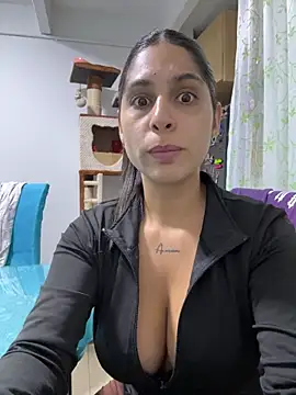 charlotte_stevenss_ 웹캠 쇼