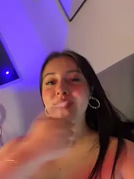 Abby-26 Adlı Modelin Canlı XXX Sohbeti