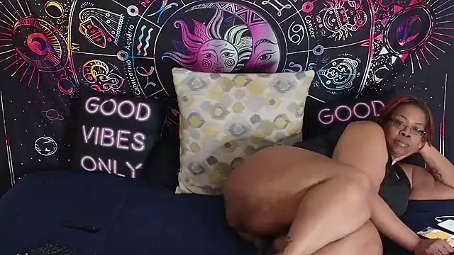 RENAESPLEASUREPALACE's Webcam Show