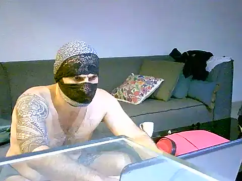 Zikoriko Adlı Modelin Web Kamerası Şovu