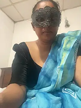 Lisa-40 Adlı Modelin Canlı XXX Sohbeti