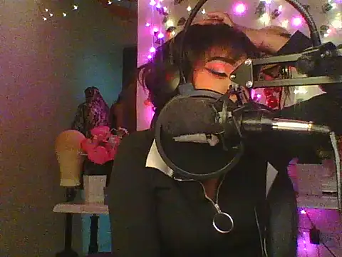 Anaconda2350 live XXX chat