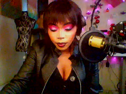 Anaconda2350 Live XXX-Chat