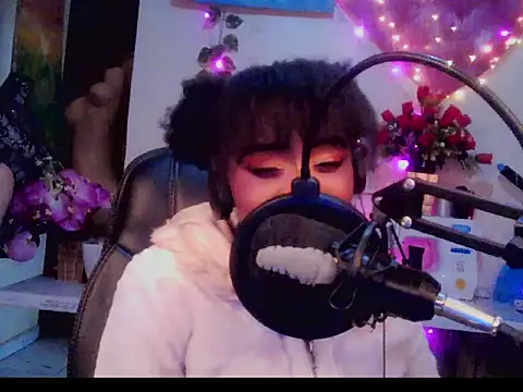 Anaconda2350 Live XXX-Chat