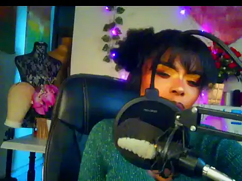 Anaconda2350 Live XXX Chat