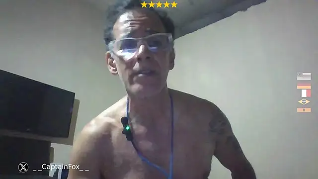 CaptainFox Pertunjukan Webcam