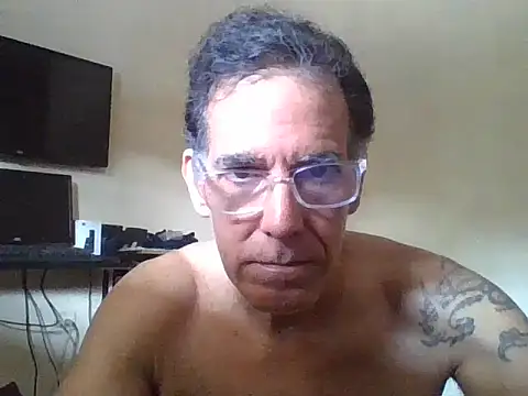 Show modela CaptainFox na web-kameri